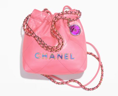 chanel-22-mini-handbag-coral-pink-shiny-calfskin-rainbow-metal-shiny-calfskin-rainbow-metal-packshot-artistique-vue1-as3980b15000ns836-9530079019038